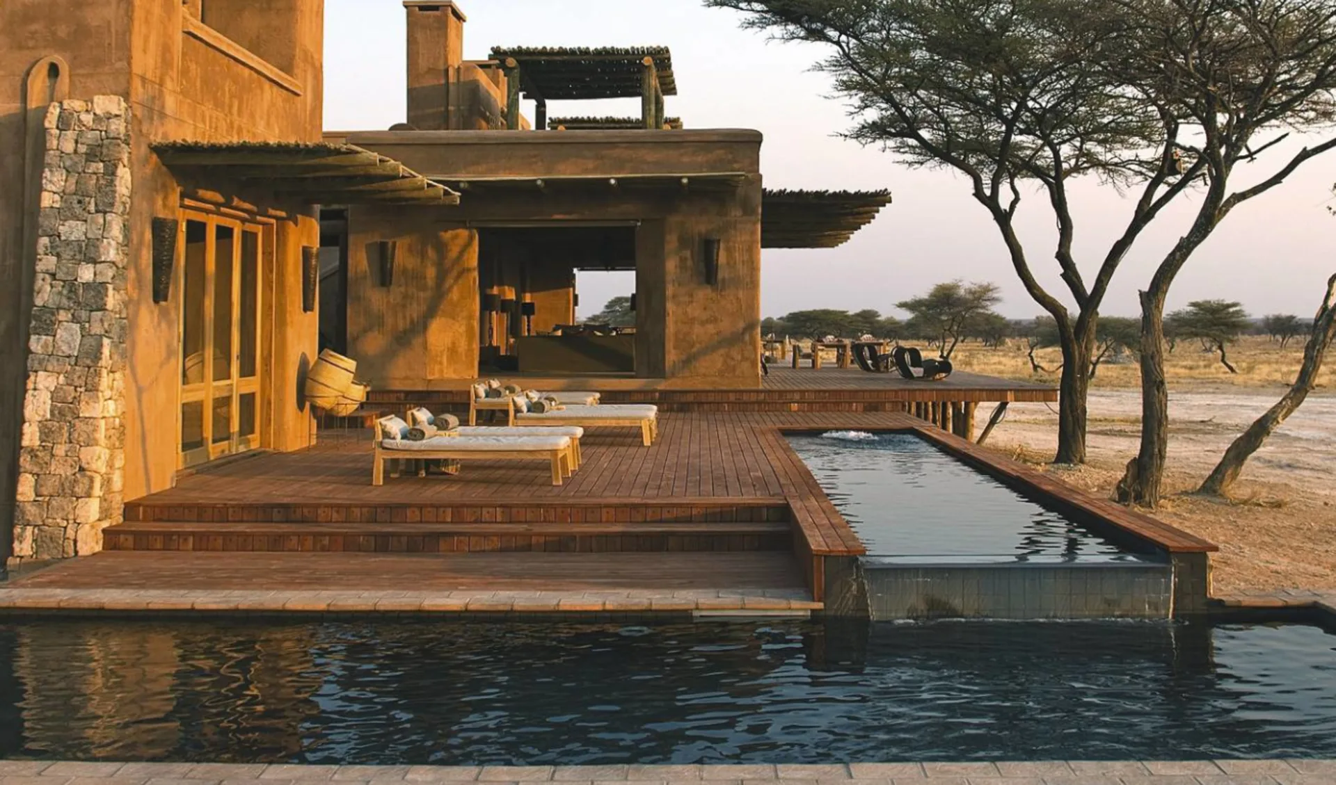 exterior-mokuti-etosha-lodge-the-fort-736